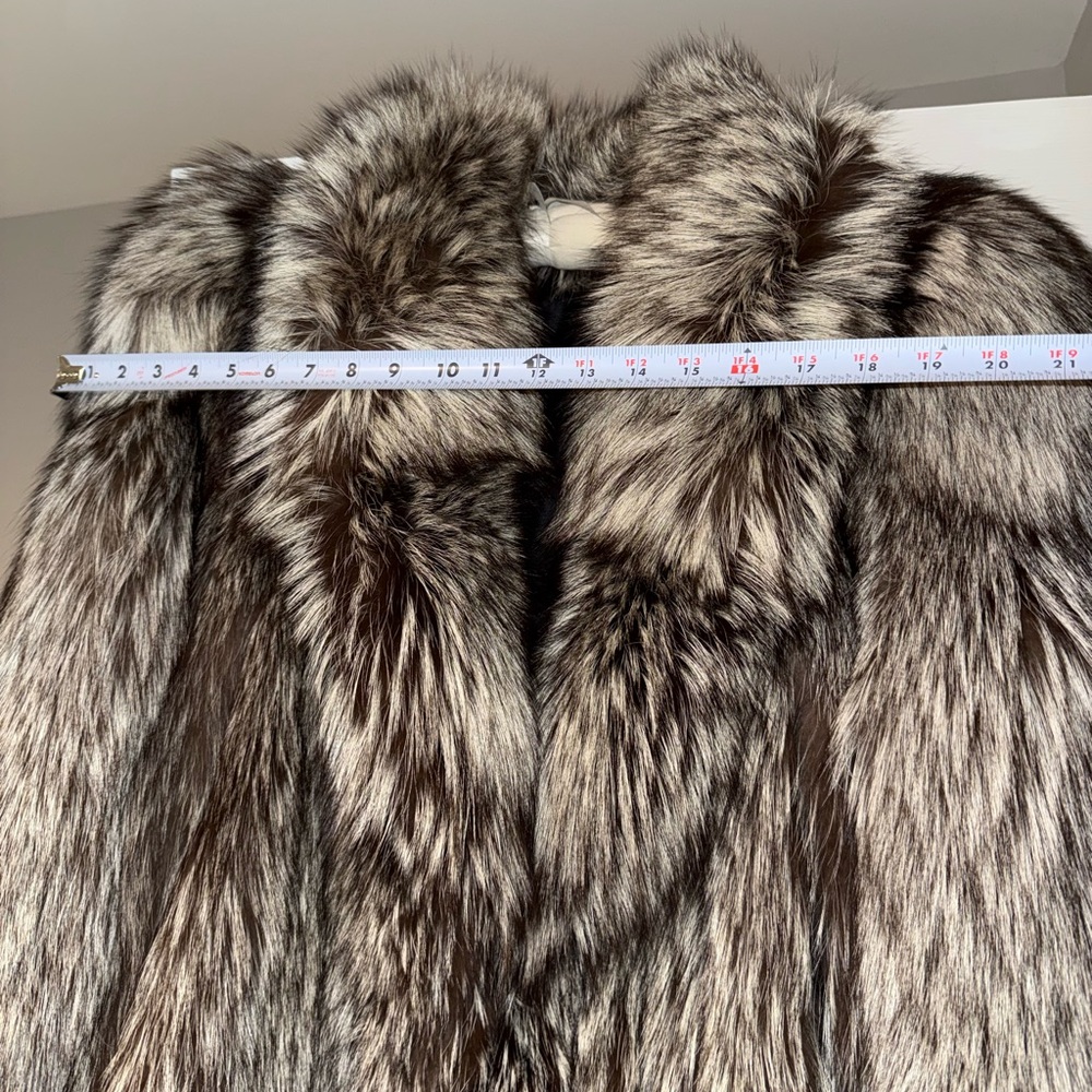 (Royal Saga Fox) Real Silver Fox Fur Coat - Picture 10 of 11